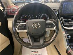 تۆیۆتا لاند کروزەر